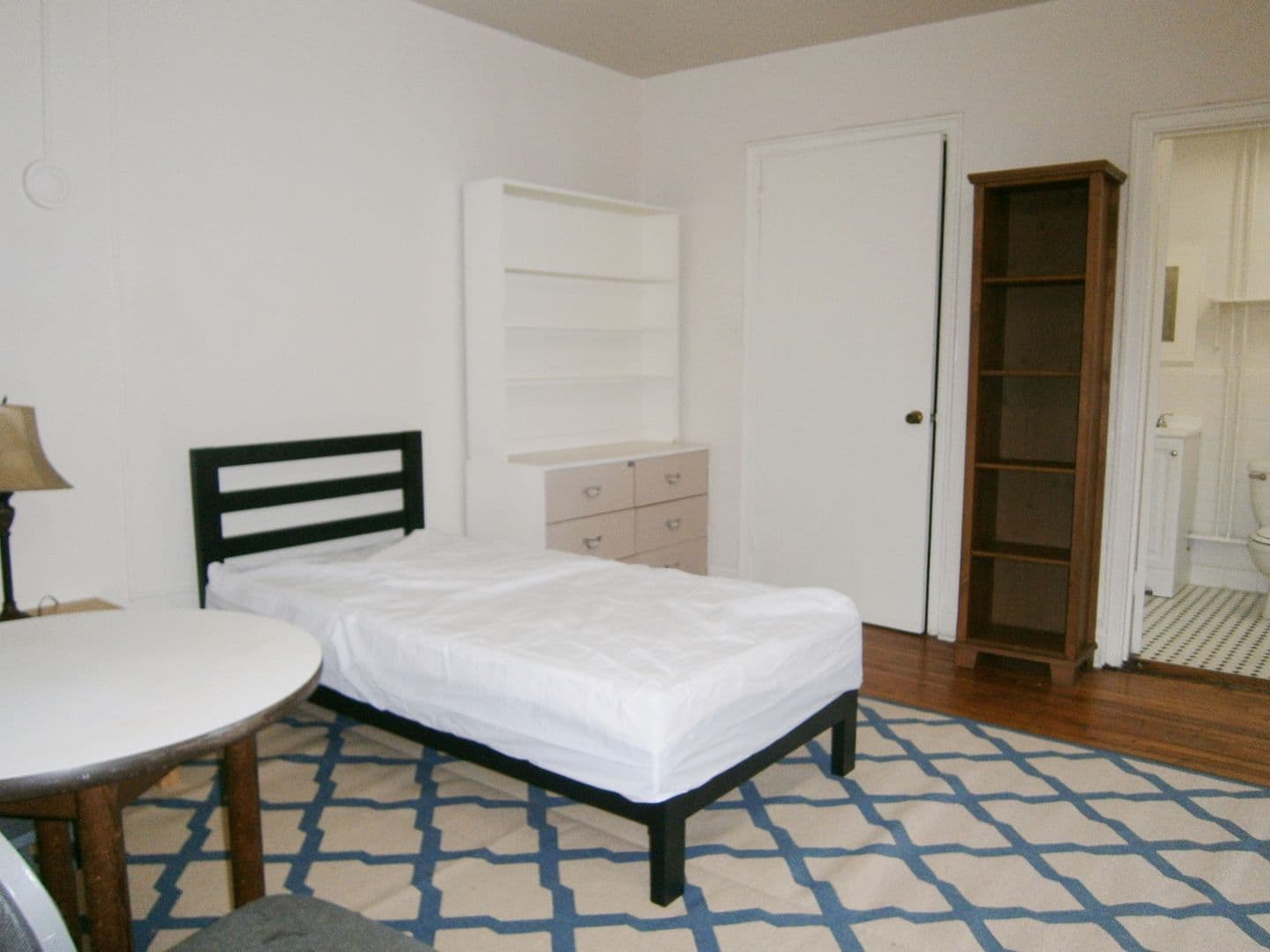 Baltimore Apartment: 2905 North Charles St