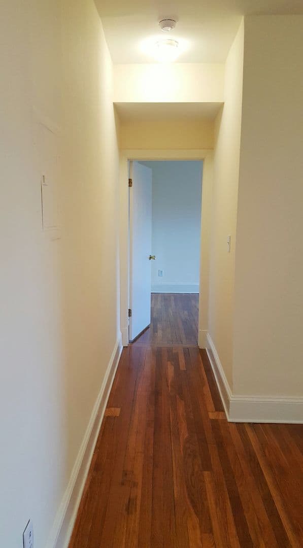 Baltimore Apartment: 909 W. University Pkwy