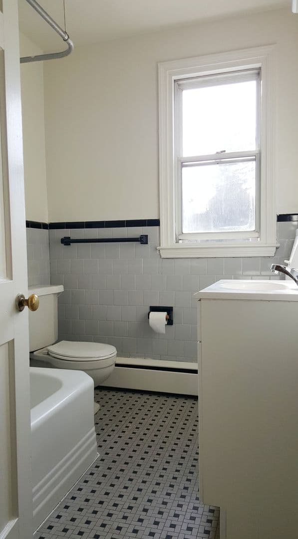 Baltimore Apartment: 505 West University Pkwy