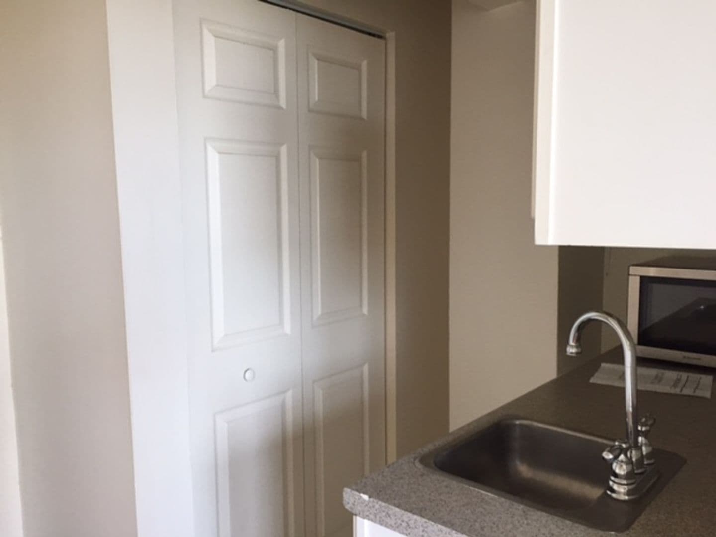 Baltimore Apartment: 3100 St. Paul Street