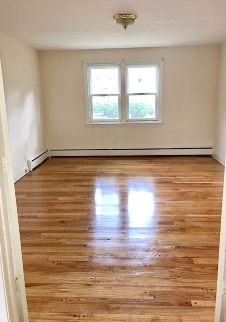 Baltimore Apartment: 505 West University Pkwy