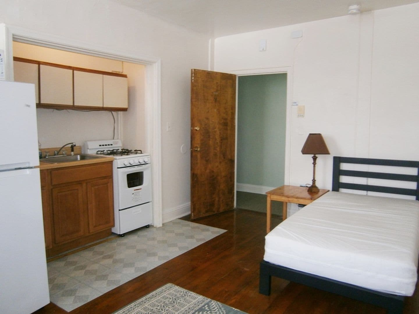 Baltimore Apartment: 2905 North Charles St