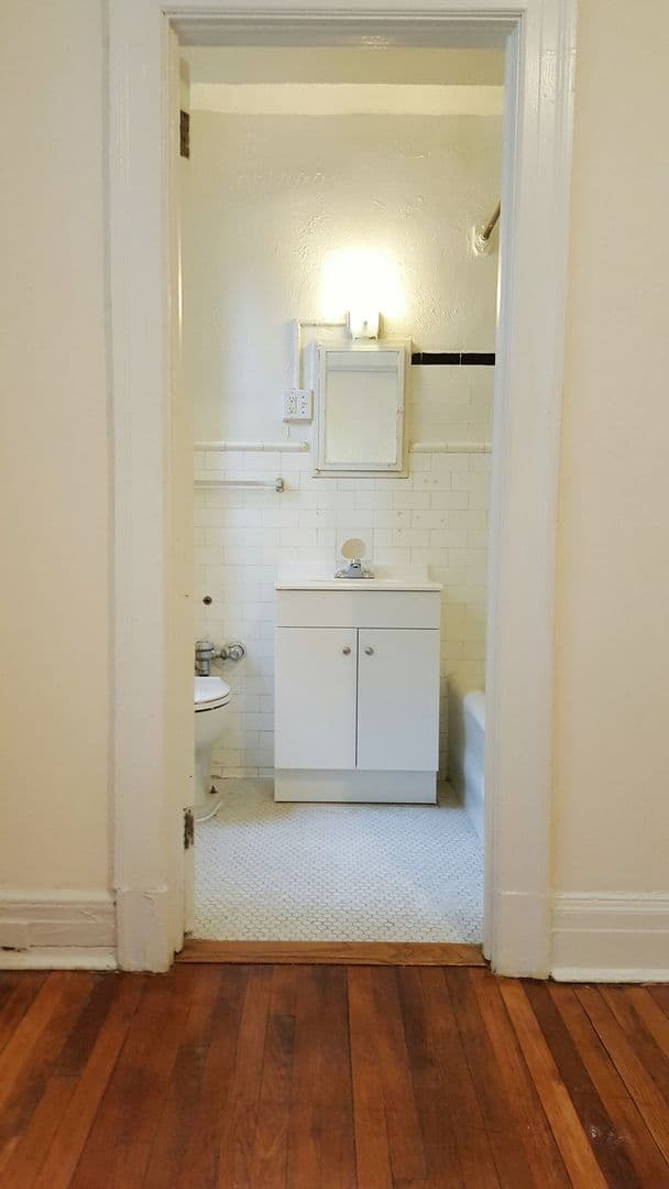 Baltimore Apartment: 3100 St. Paul Street