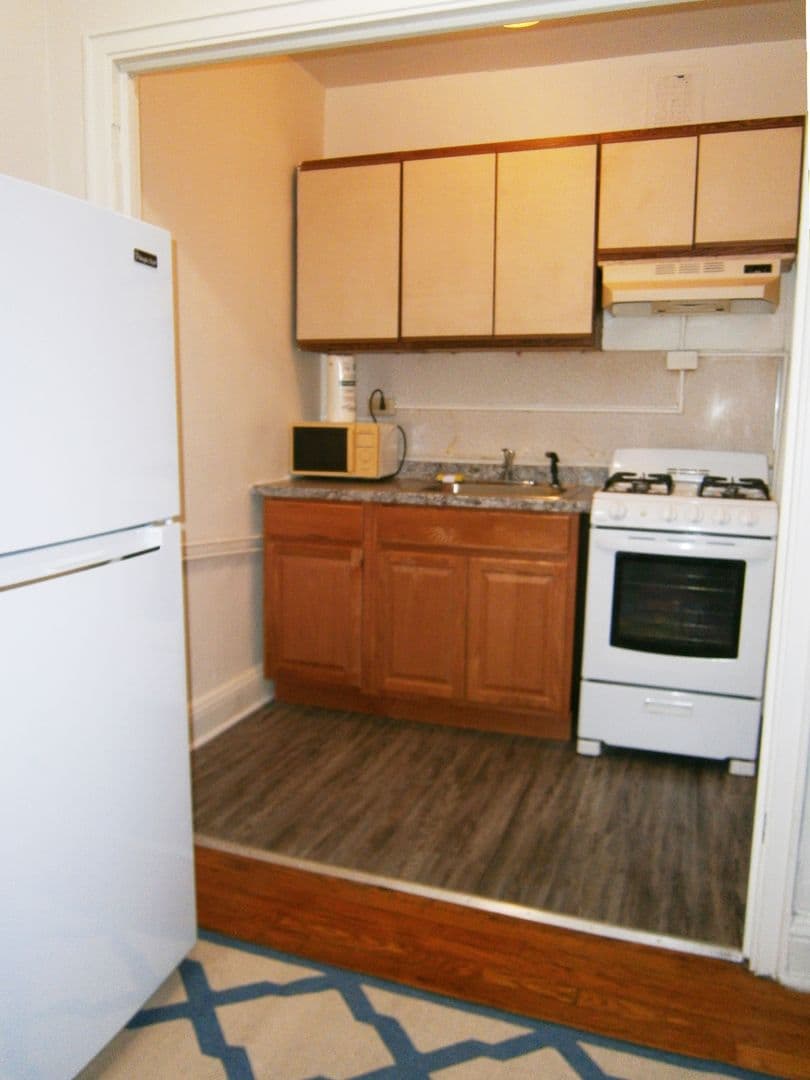 Baltimore Apartment: 2905 North Charles St
