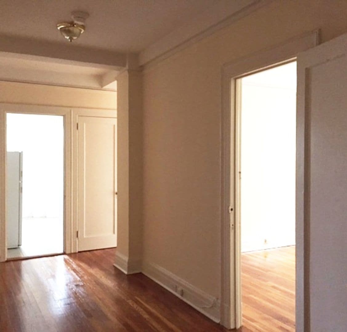 Baltimore Apartment: 3100 St. Paul Street
