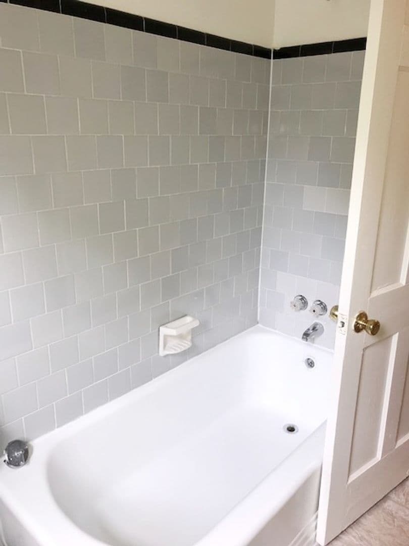 Baltimore Apartment: 505 West University Pkwy