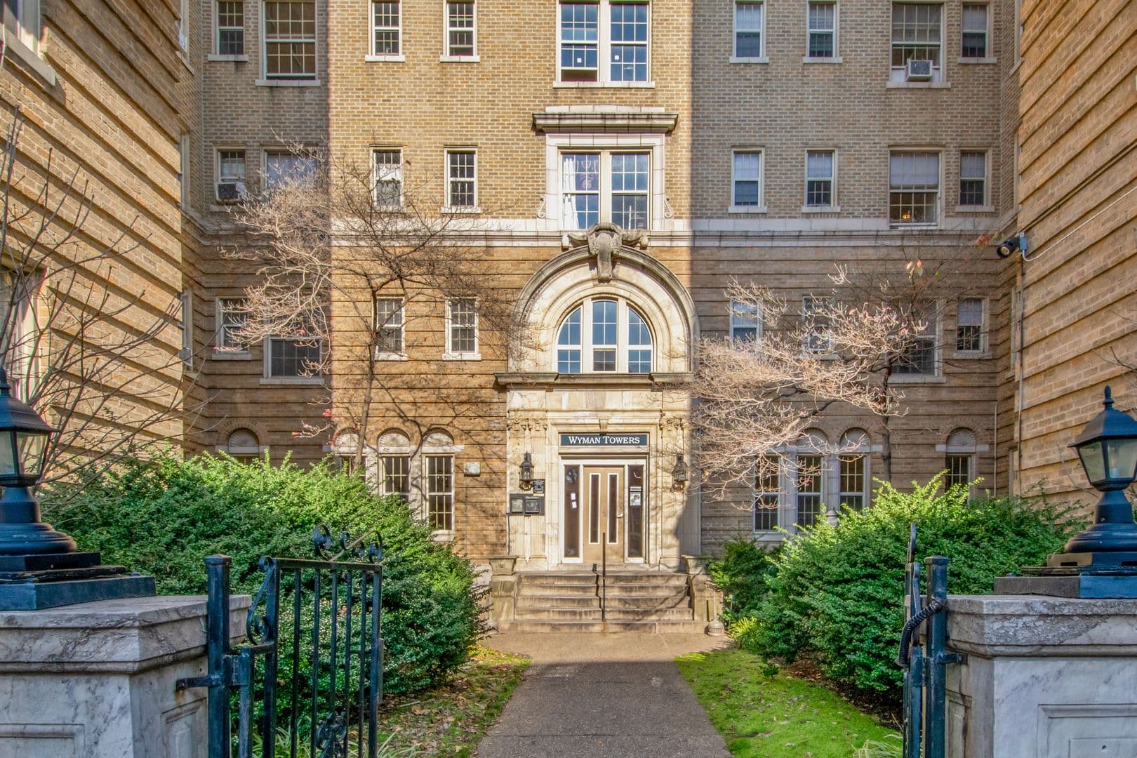 Baltimore Apartment: 3100 St. Paul Street