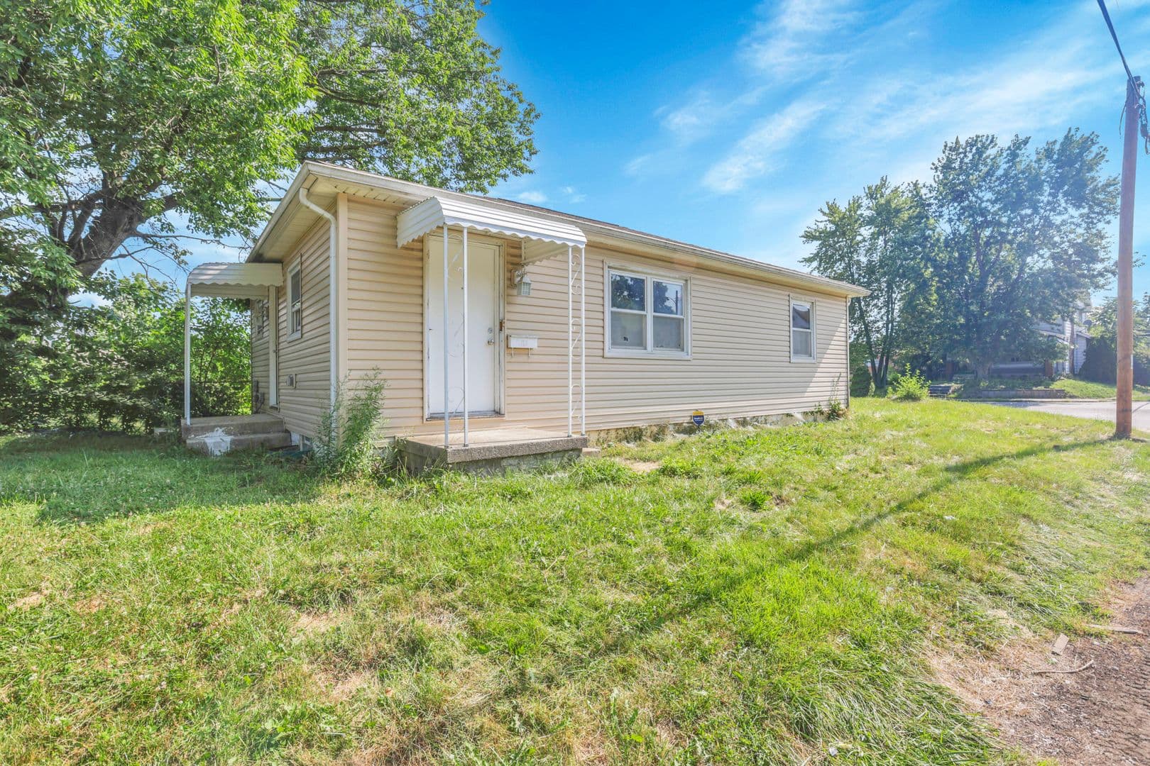 Columbus House: 307 S. Wheatland