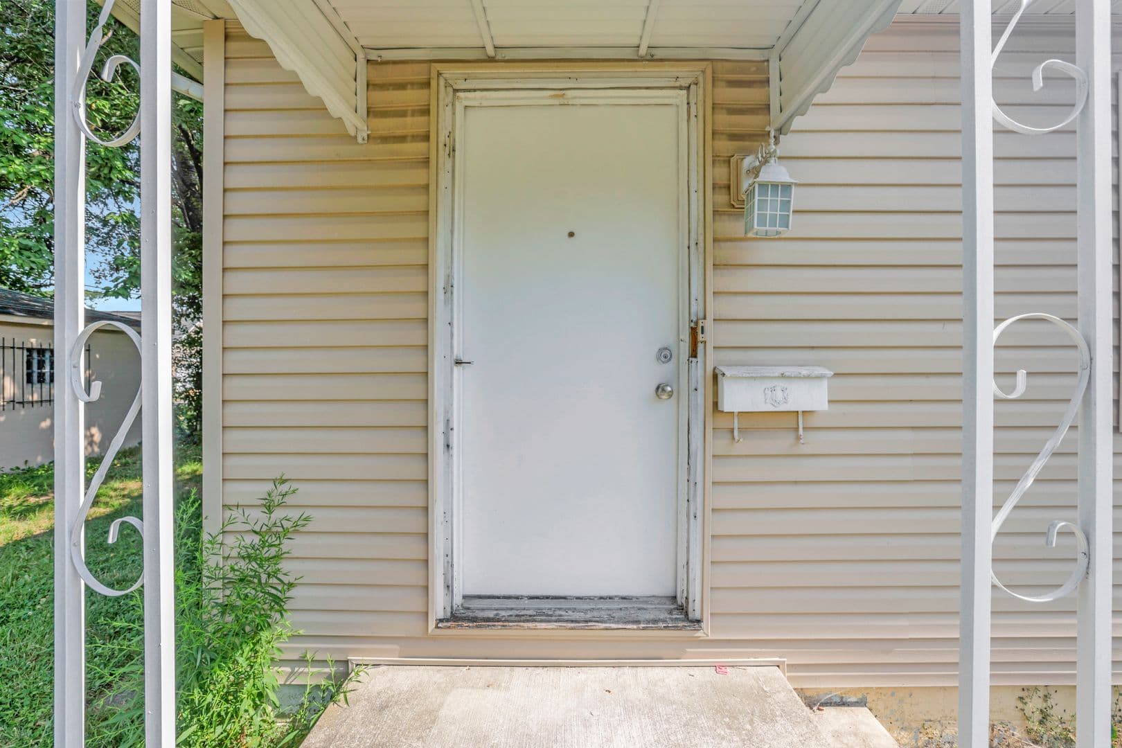 Columbus House: 307 S. Wheatland