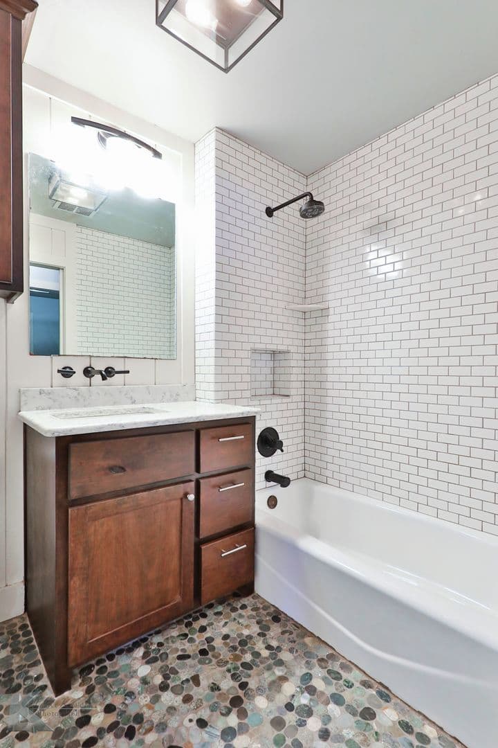 Abilene House: 3802 Carrera Ln