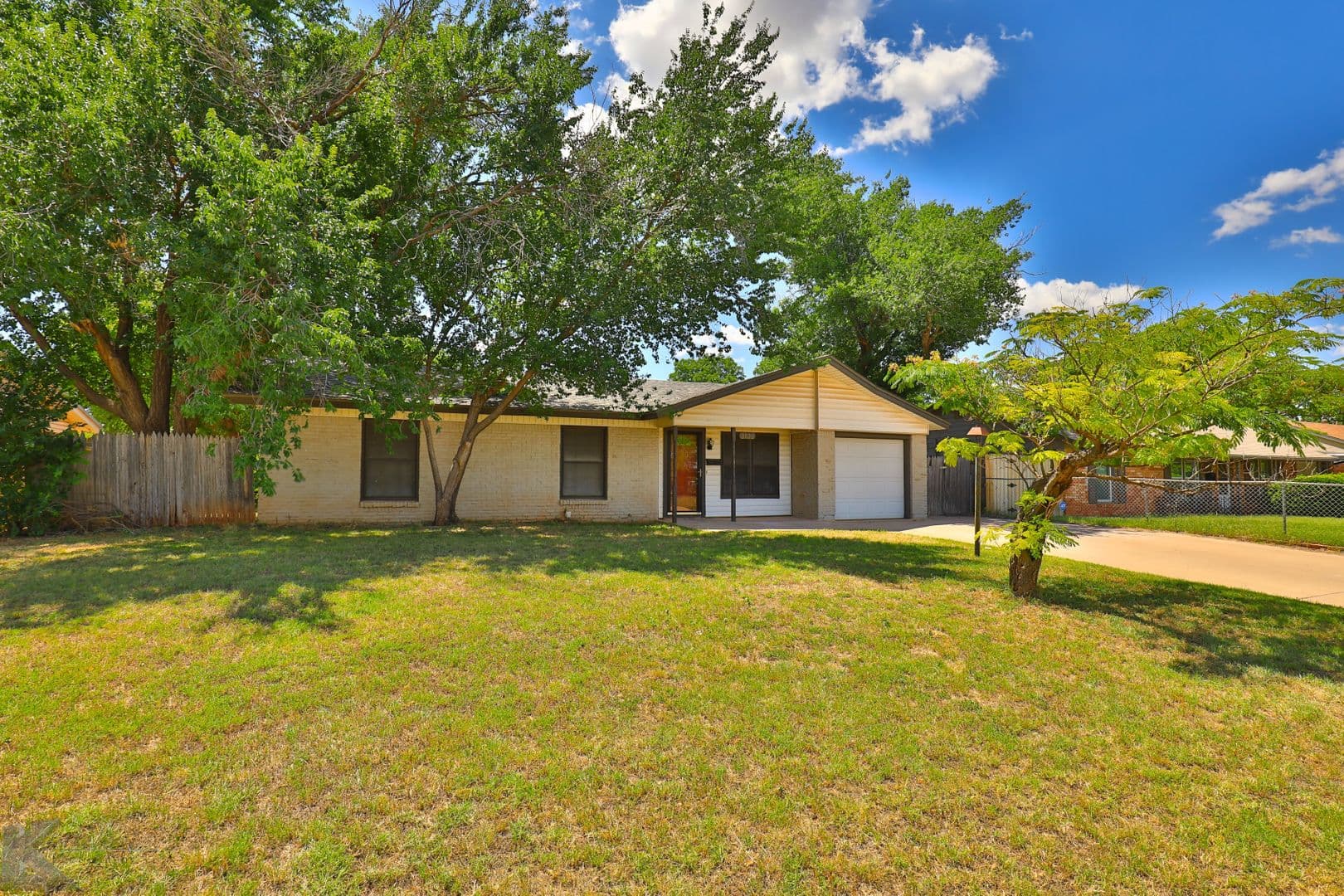 ABILENE House: 2102 Westview