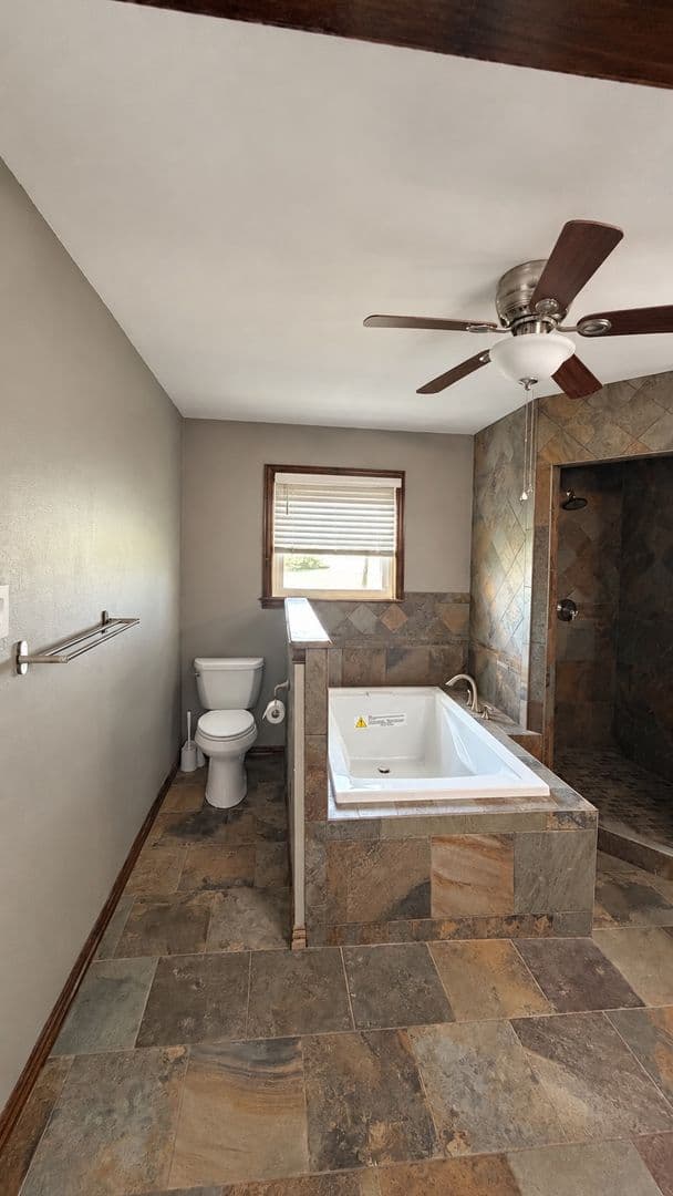 Abilene House: 2881 Spinks Rd