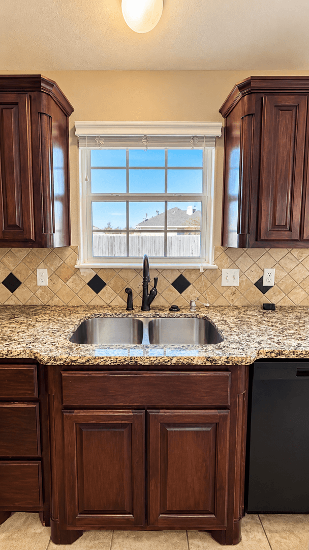 ABILENE House: 4818 Yellowstone Trail