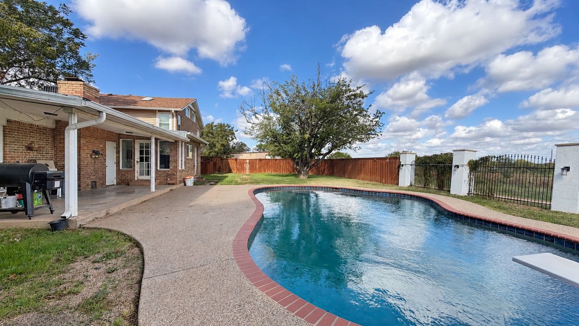 Abilene House: 2881 Spinks Rd