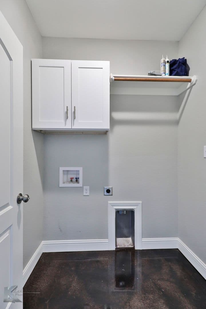 ABILENE House: 326 MARTIS WAY