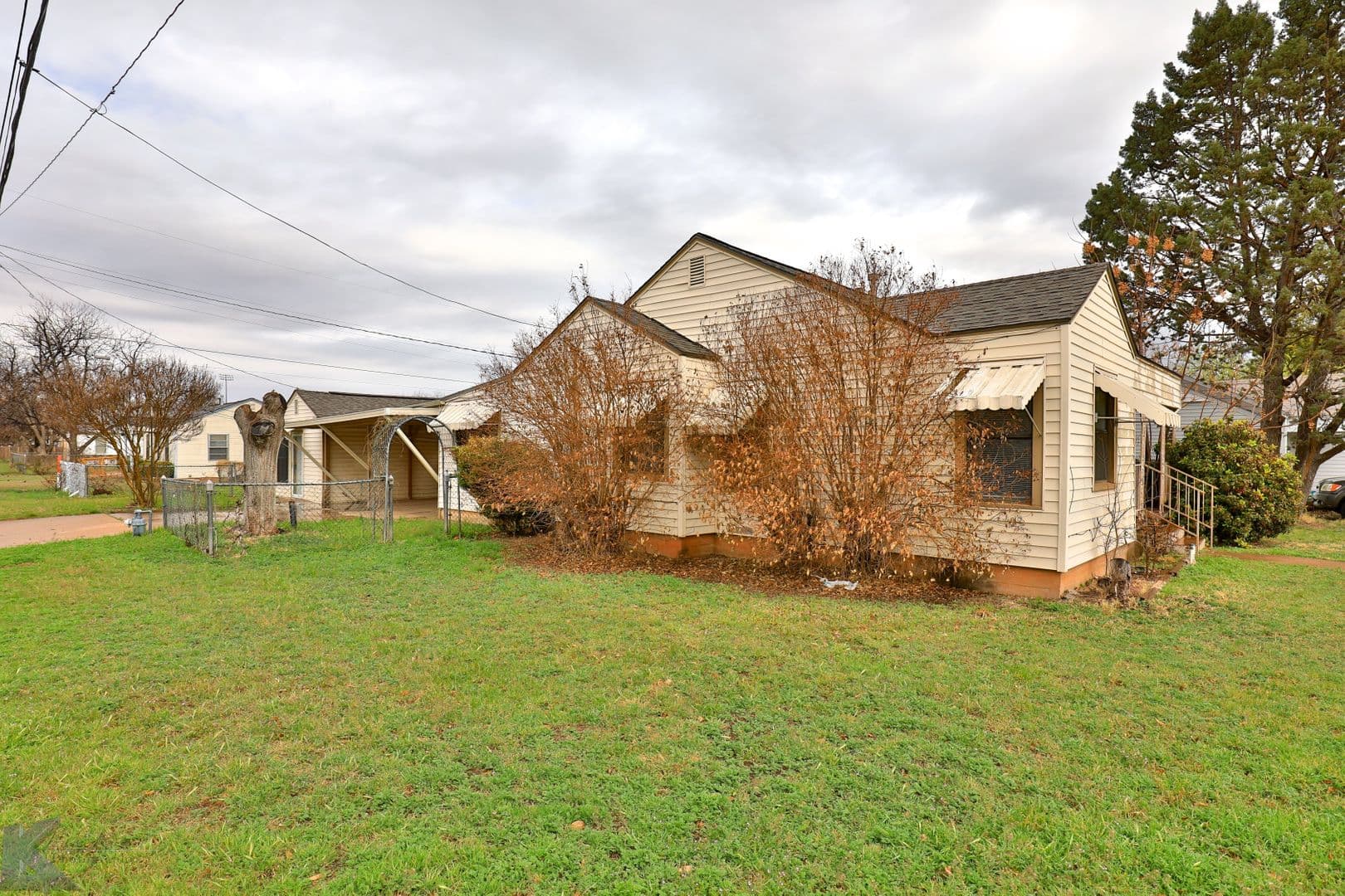 Abilene House: 1958 S. 20th