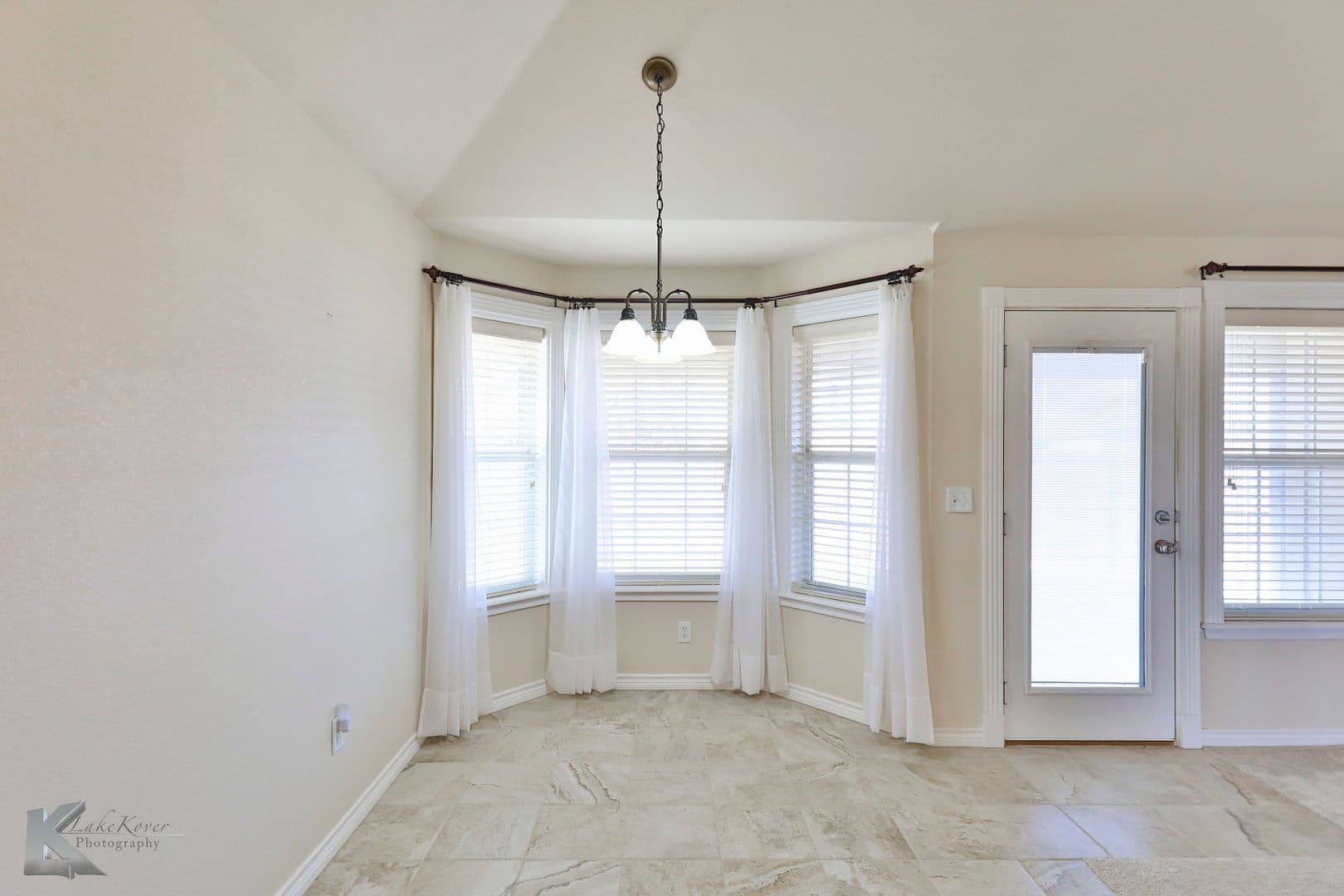 Abilene House: 1218 Lewis and Clark Trail