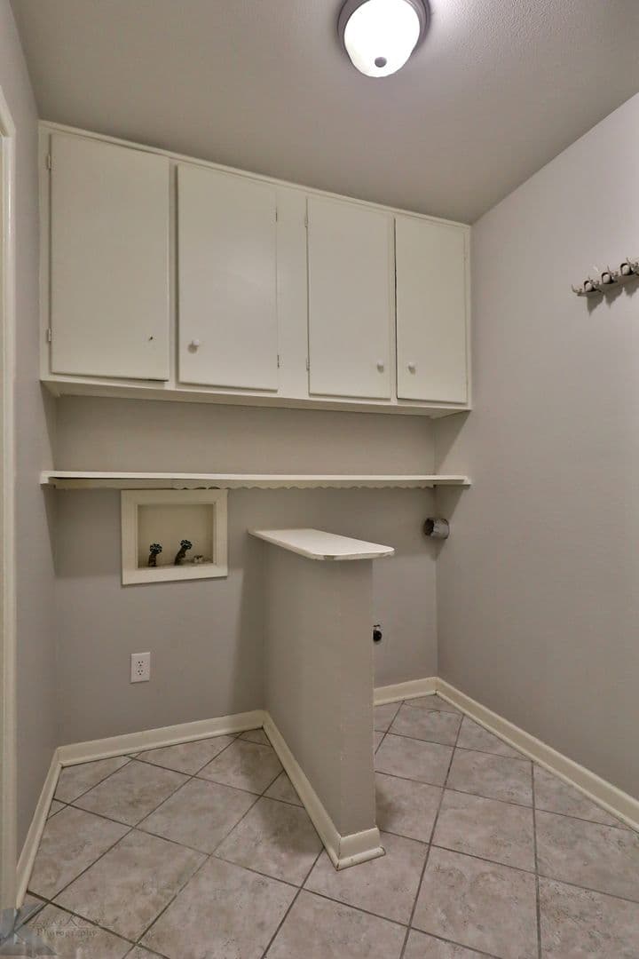 ABILENE House: 2102 Westview