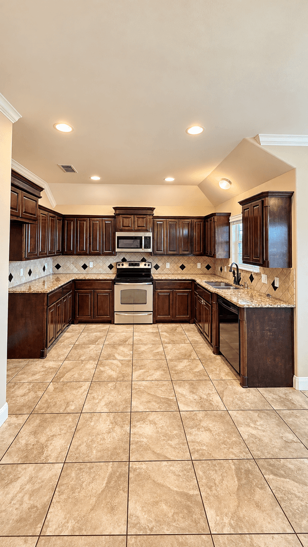 ABILENE House: 4818 Yellowstone Trail