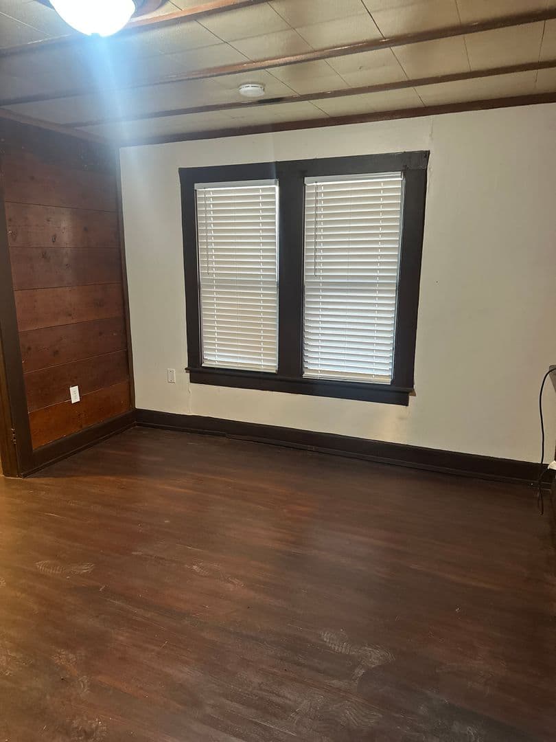 Abilene House: 409 Miller