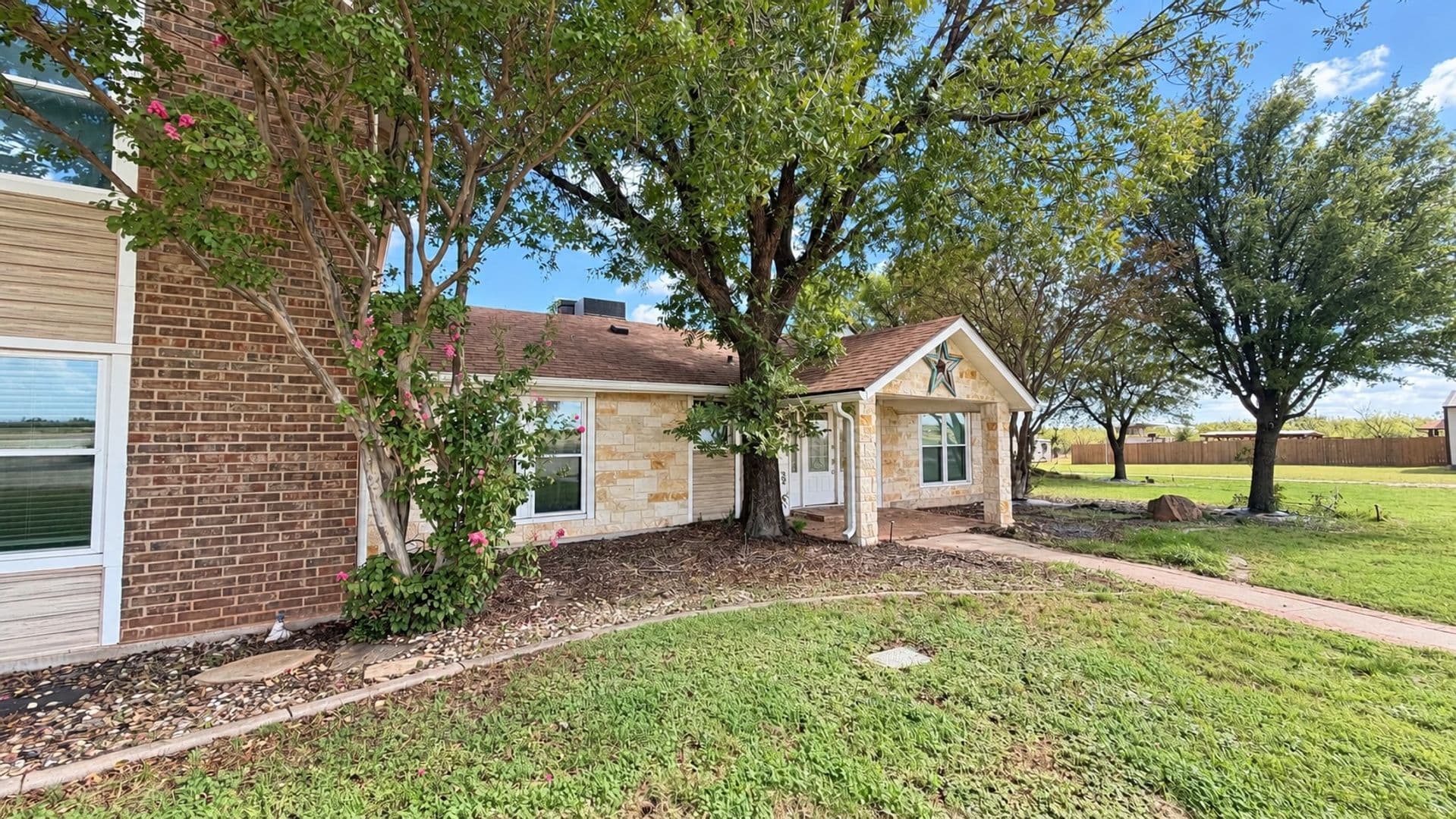 Abilene House: 2881 Spinks Rd