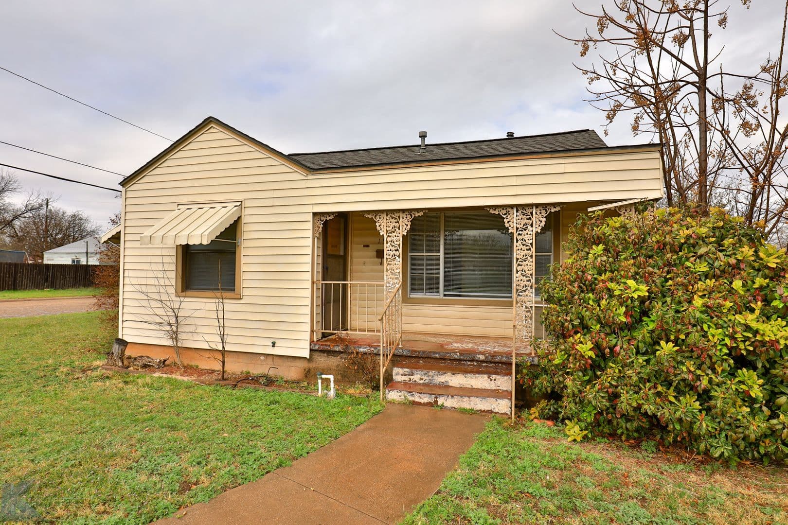 Abilene House: 1958 S. 20th