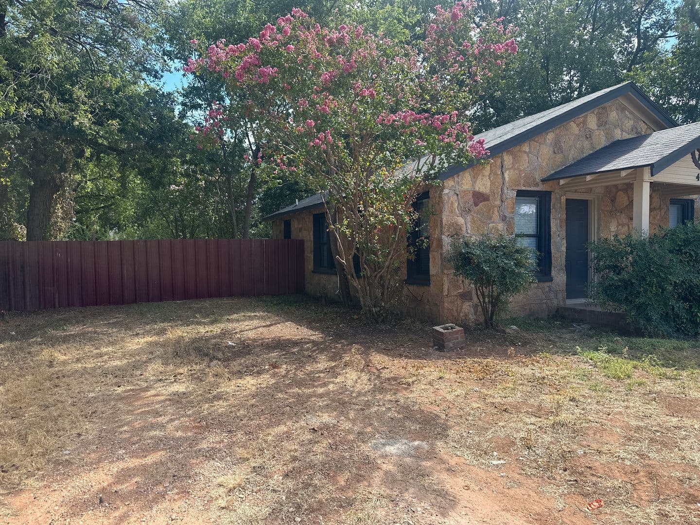 Abilene House: 409 Miller