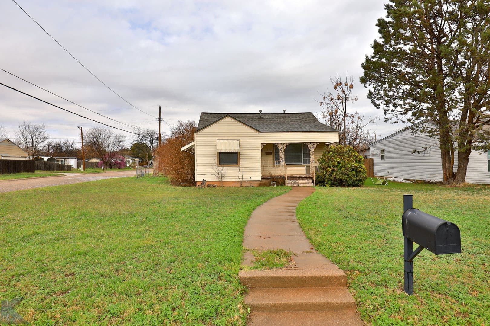 Abilene House: 1958 S. 20th
