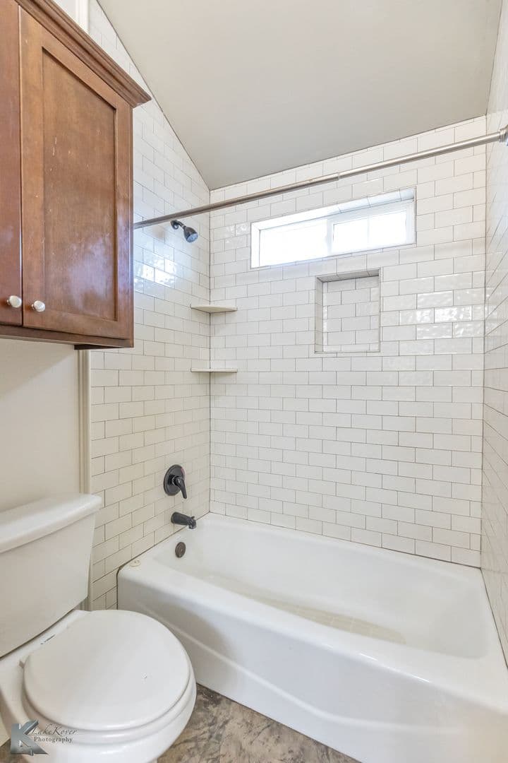 ABILENE House: 3804 CARRERA