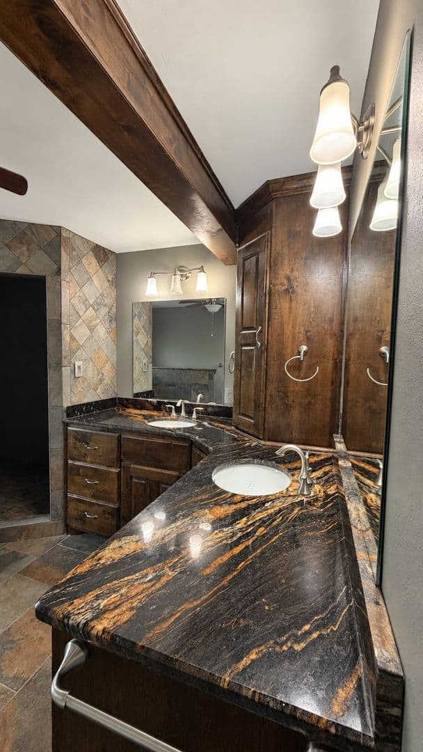 Abilene House: 2881 Spinks Rd