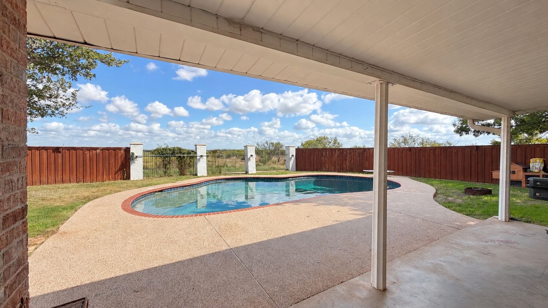 Abilene House: 2881 Spinks Rd
