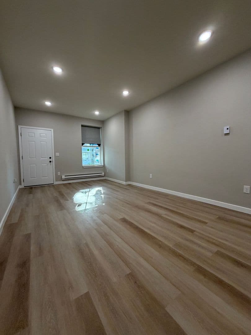 Philadelphia Apartment: 110 S 58th St