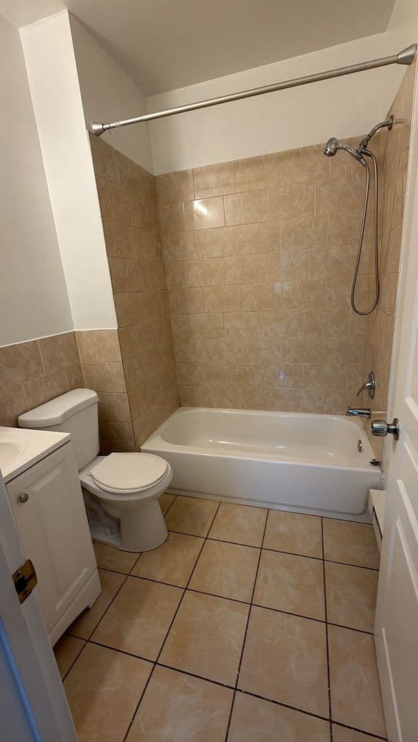 Philadelphia Apartment: 5701 N 17th St