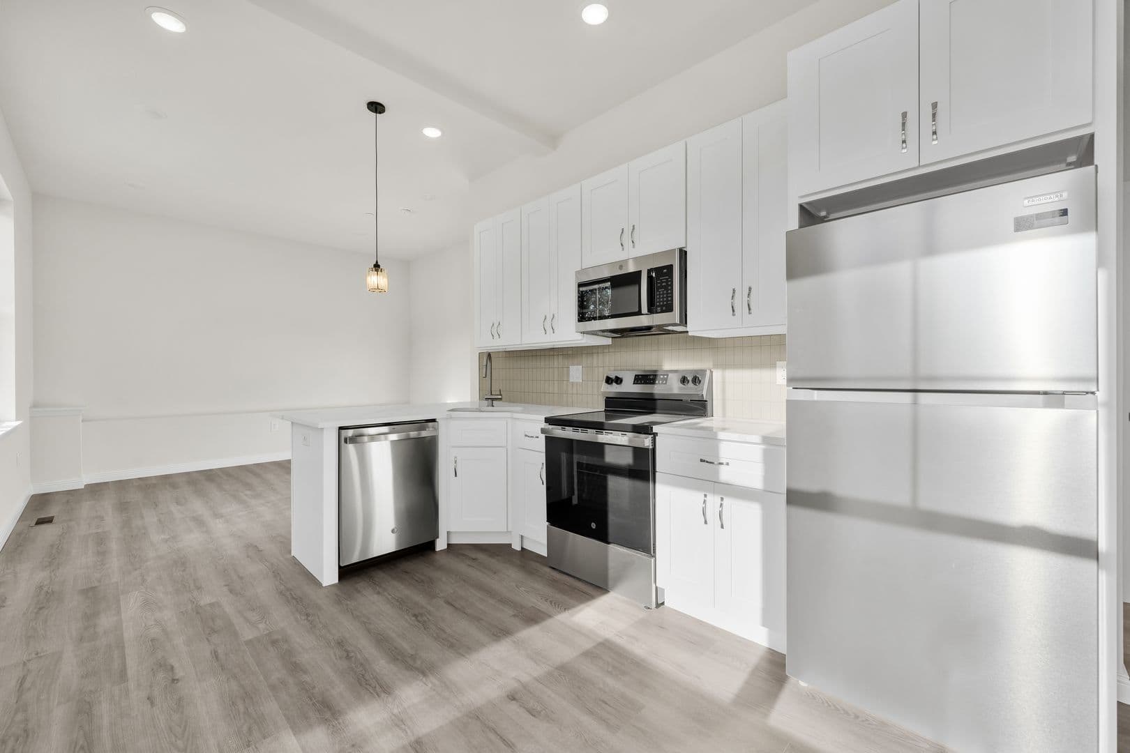 Philadelphia Apartment: 7513 Dicks Ave