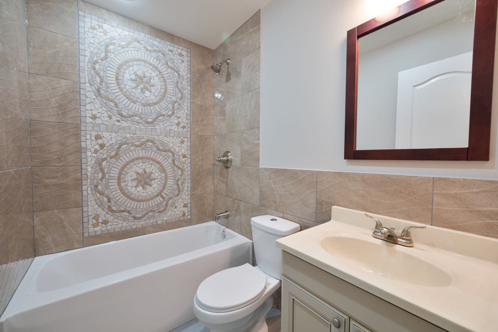 Philadelphia Apartment: 5544 N Lawrence St