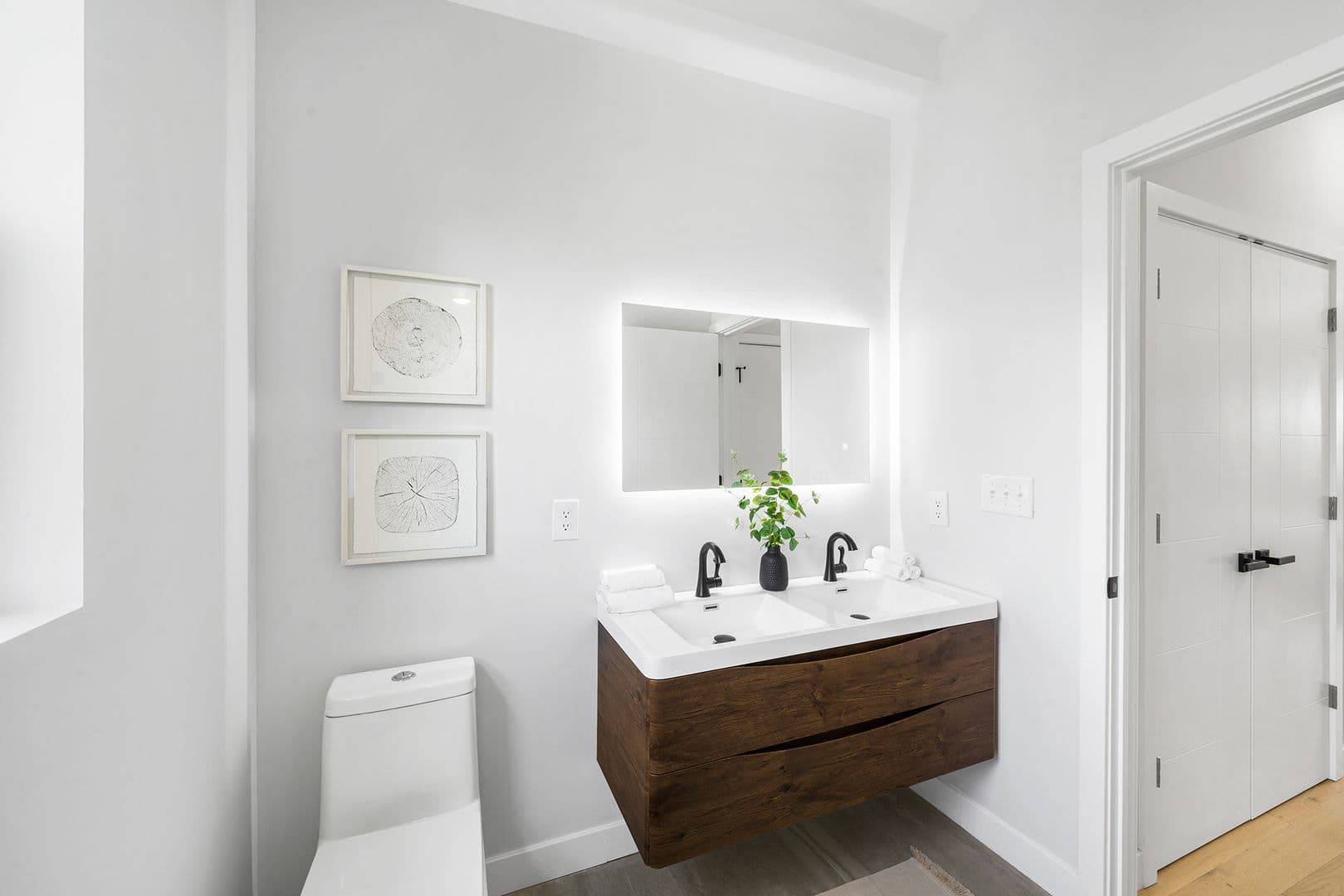 Philadelphia House: 2156 N Randolph Street