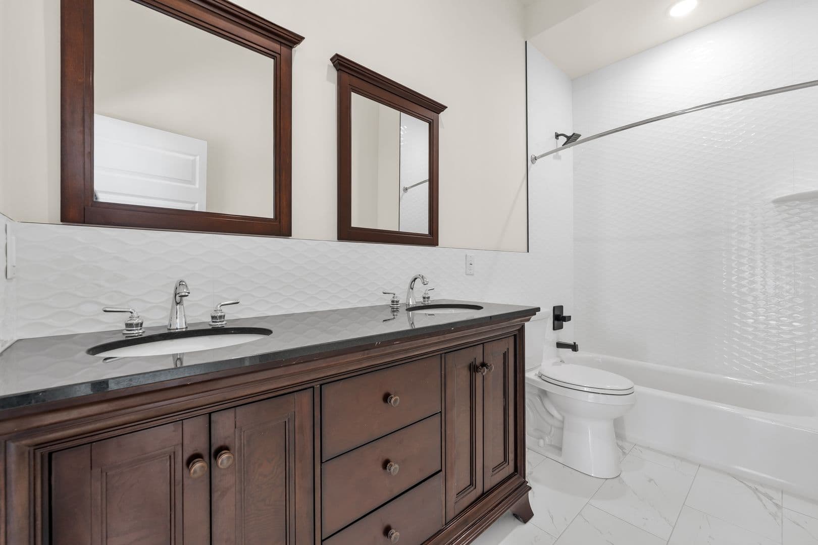 Philadelphia Apartment: 7513 Dicks Ave