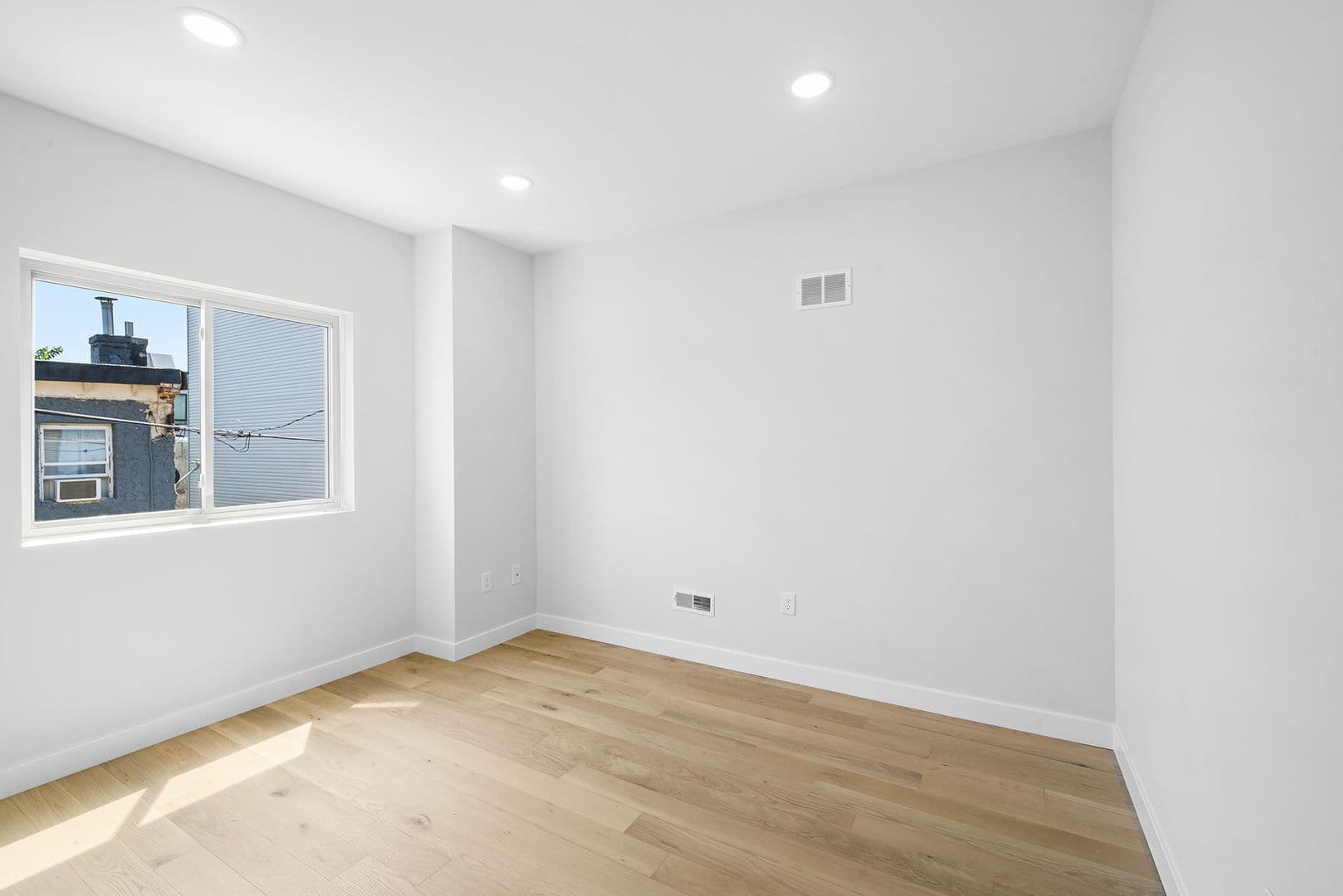 Philadelphia House: 2156 N Randolph Street