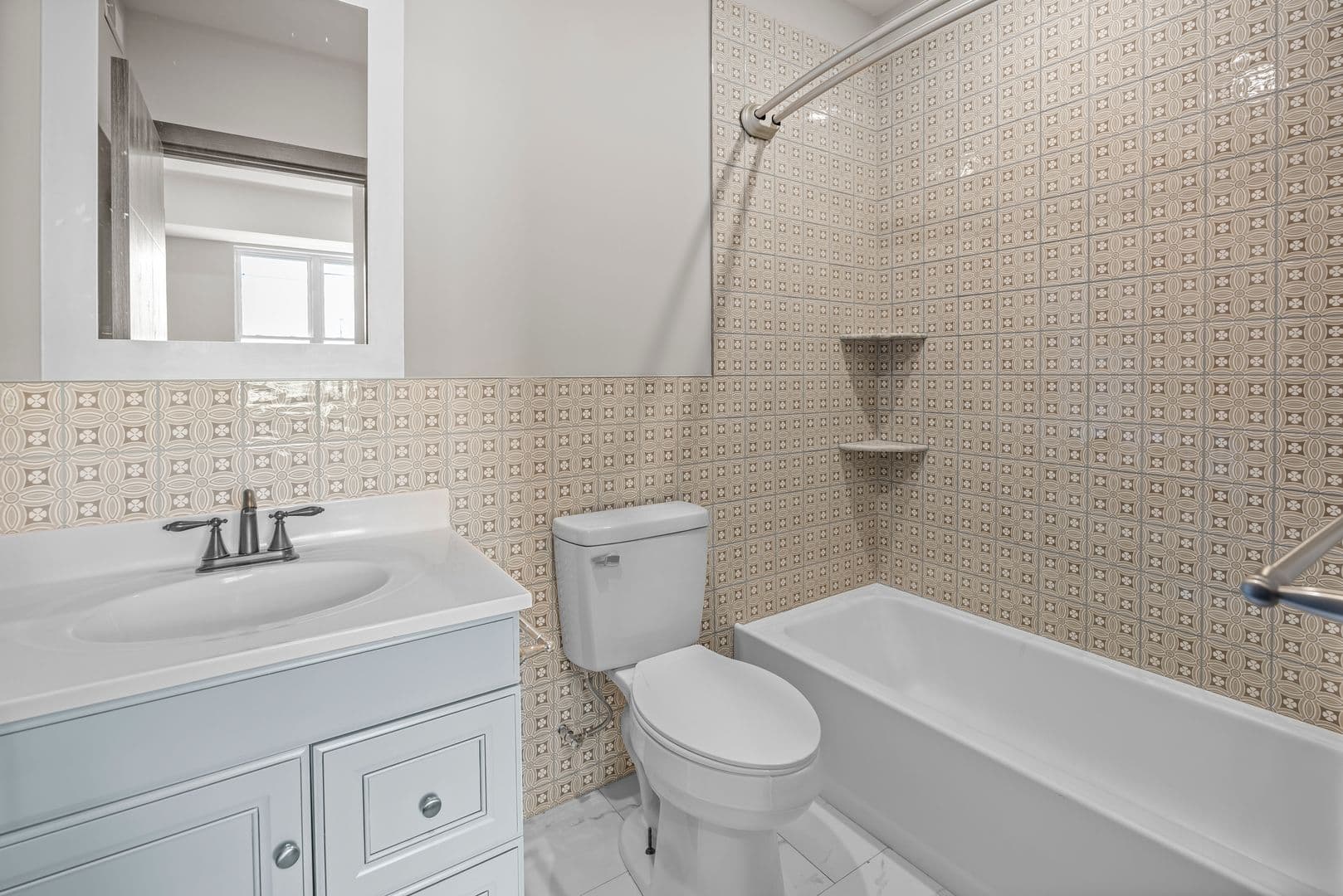 Philadelphia Apartment: 403 N Simpson St