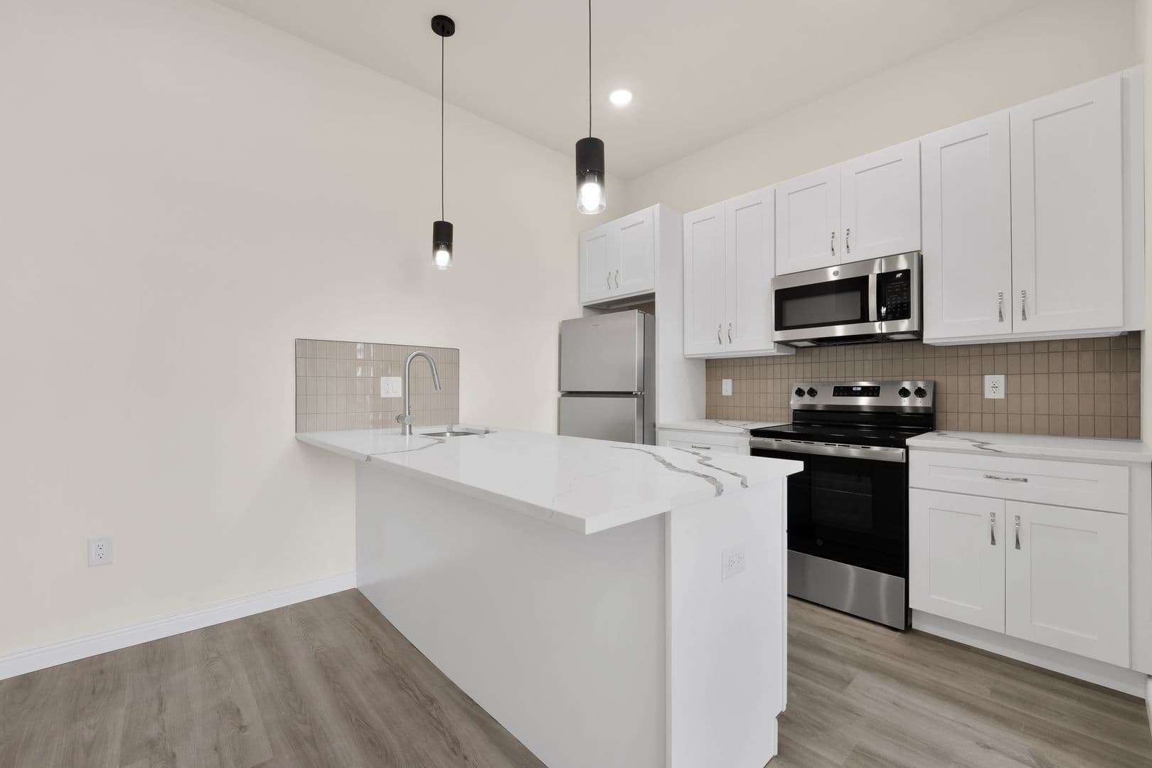 Philadelphia Apartment: 7513 Dicks Ave