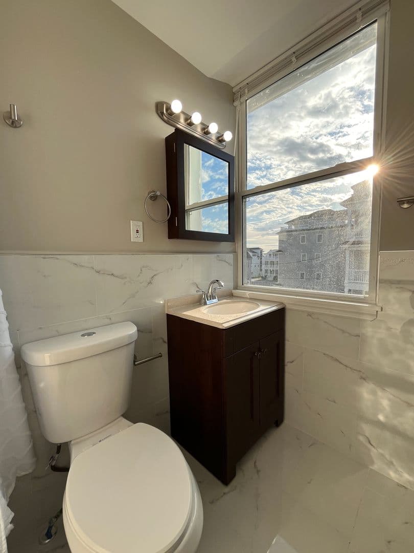 Ventnor City Apartment: 101 S Victoria Ave