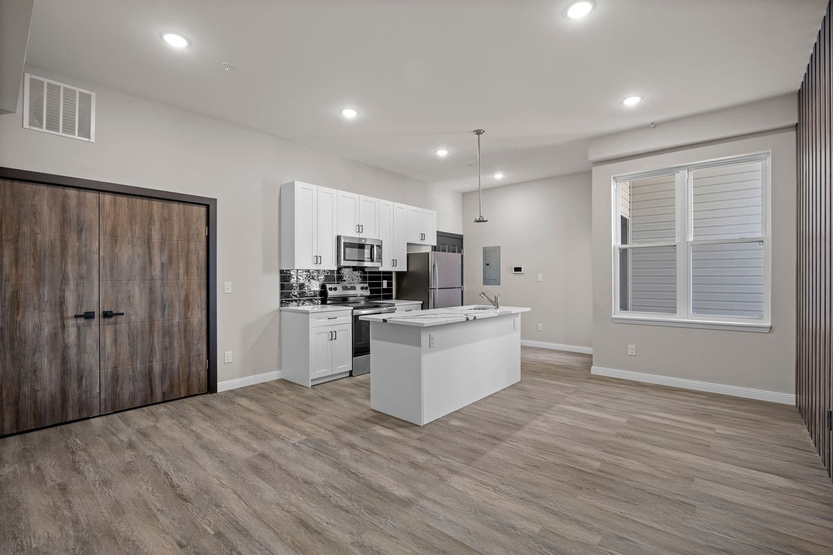 Philadelphia Apartment: 403 N Simpson St