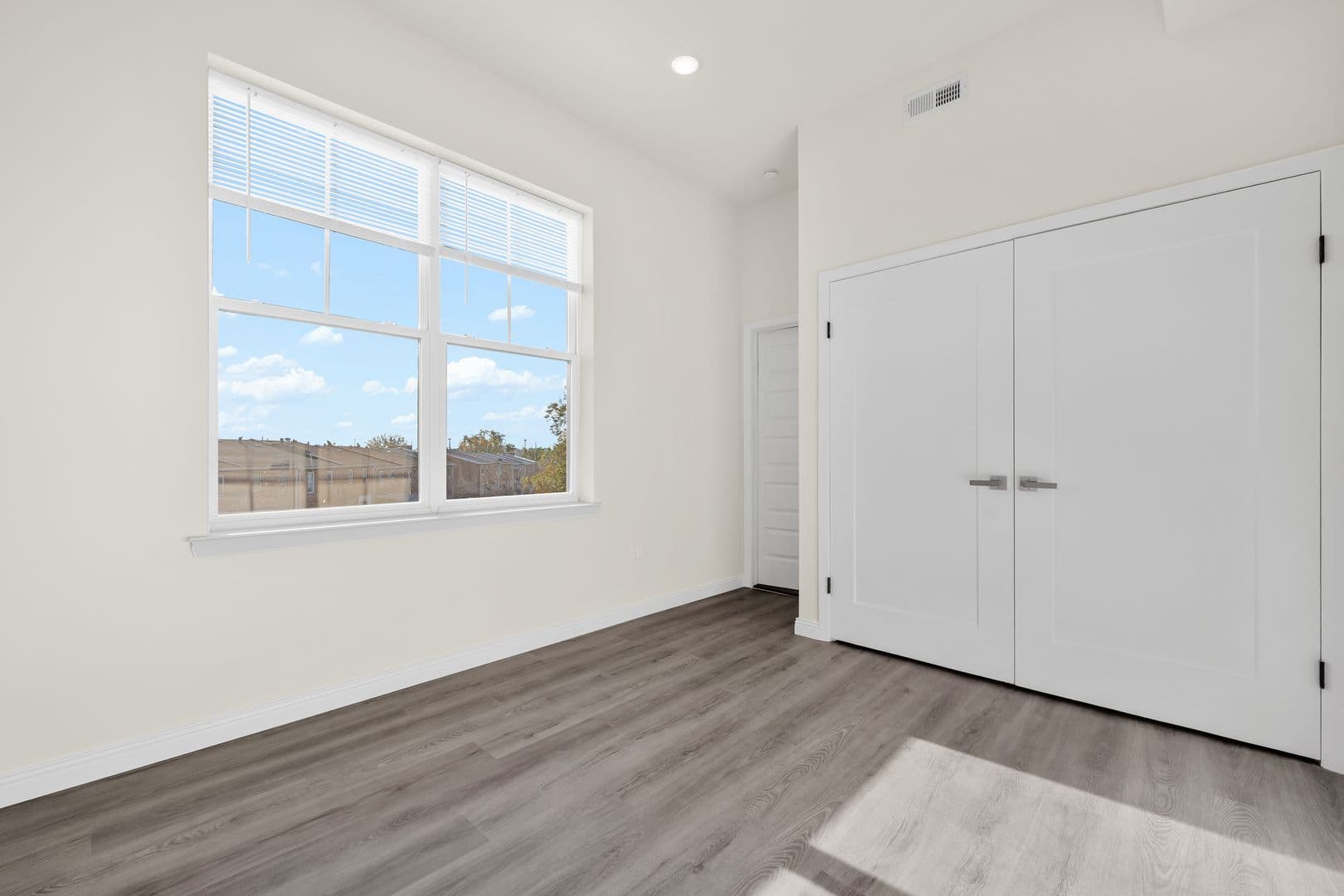 Philadelphia Apartment: 7513 Dicks Ave