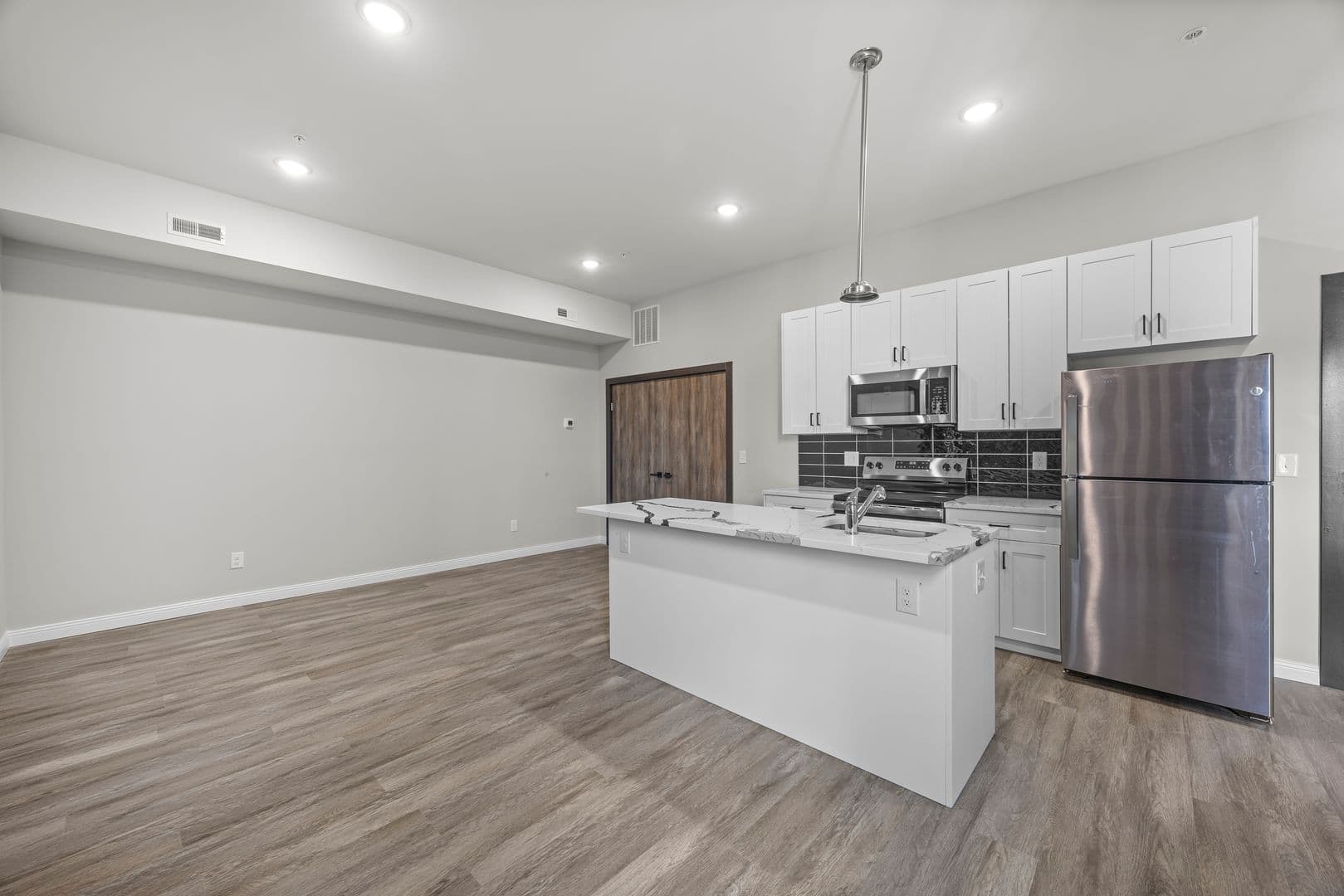 Philadelphia Apartment: 403 N Simpson St