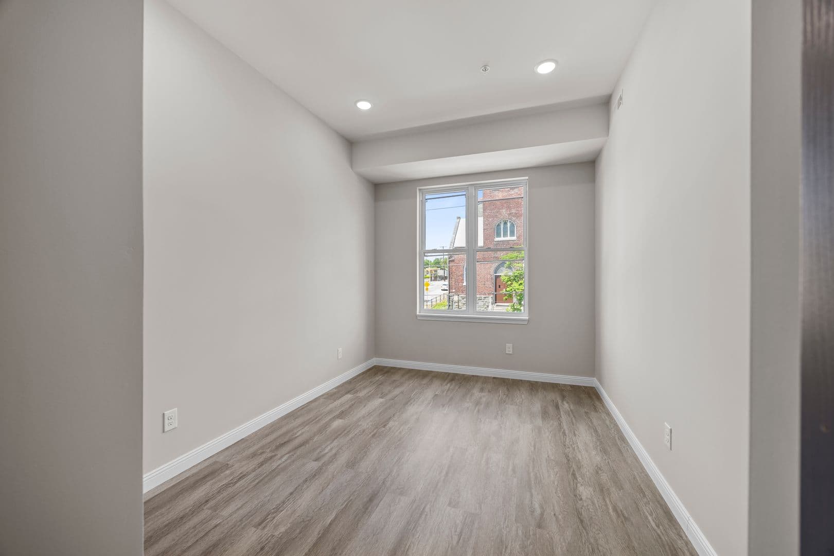 Philadelphia Apartment: 403 N Simpson St