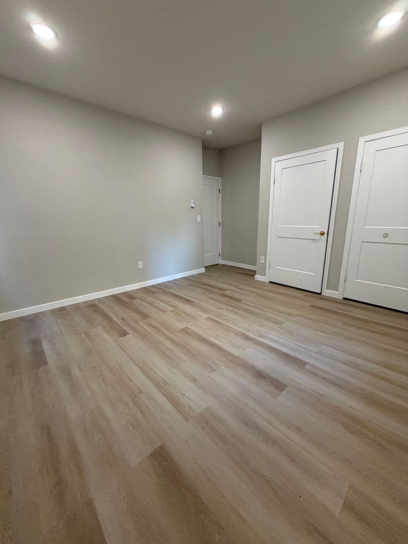 Philadelphia Apartment: 110 S 58th St