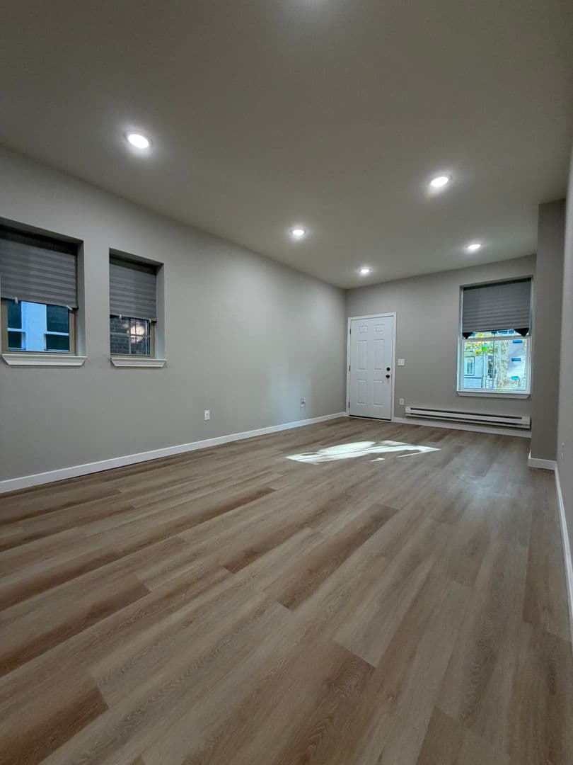 Philadelphia Apartment: 110 S 58th St