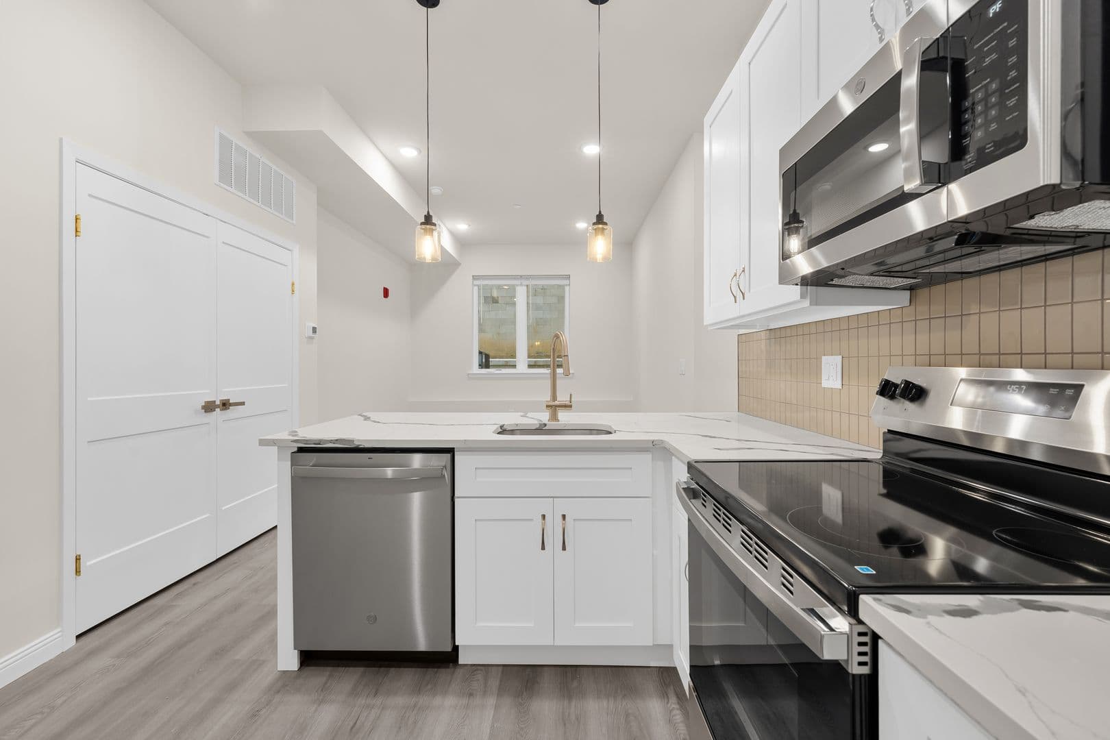 Philadelphia Apartment: 7513 Dicks Ave