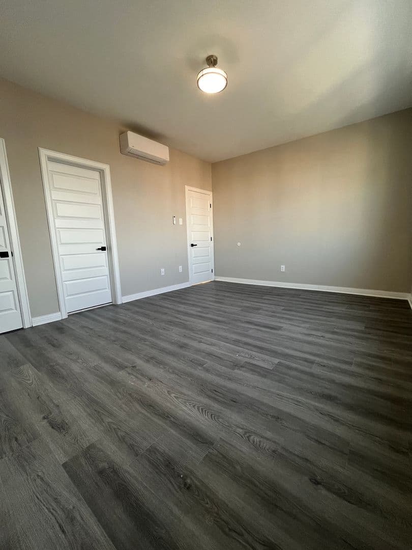 Ventnor City Apartment: 101 S Victoria Ave