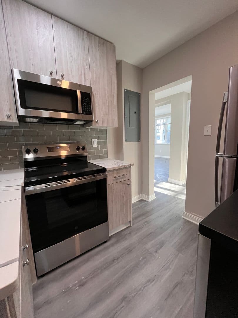 Ventnor City Apartment: 101 S Victoria Ave